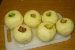 سیب سامبوکا - یک دستور دسر دلپذیر