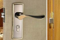 Detailed recommendations: how to embed a lock into an interior door