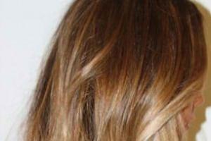 Ombre տարբեր երկարությունների բաց շագանակագույն մազերի համար - ներկման տեխնիկա լուսանկարով